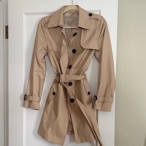 Banana Republic tan trench coat - petite Small
